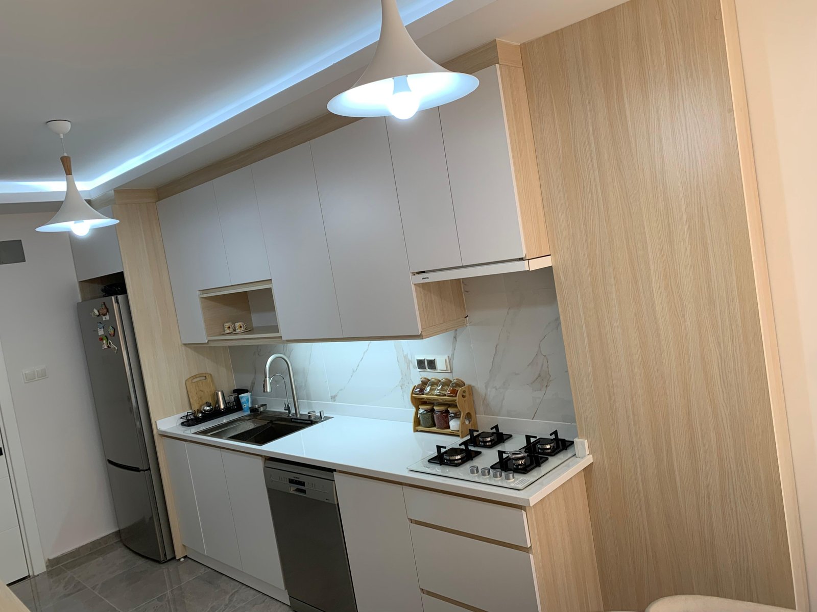 Adana Salon Dekorasyonu ve Özel Mobilya projesi